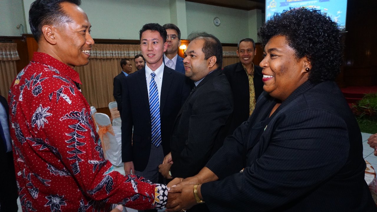 12 Diplomat Asing Belajar Budaya Indonesia dI UMM