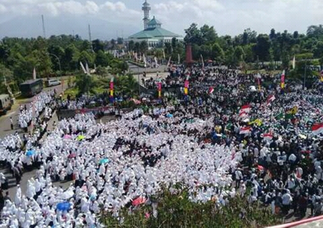 15 ribu santri tasikmalaya tuntut pencabutan Permendikbud Nomor 23 tahun 2017