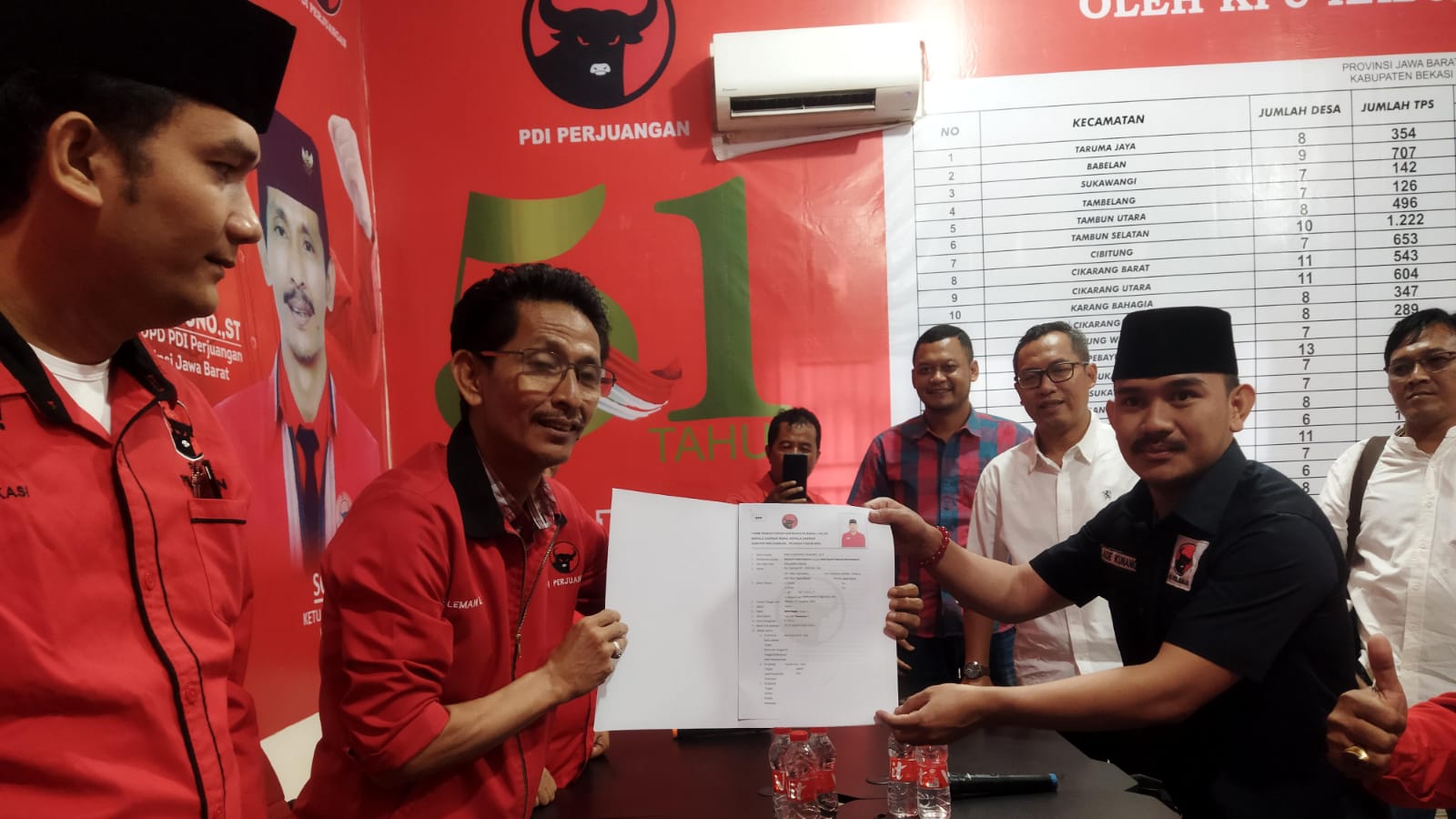 Ade Kuswara Kunang mendaftar penjaringan Cabup PDIP
