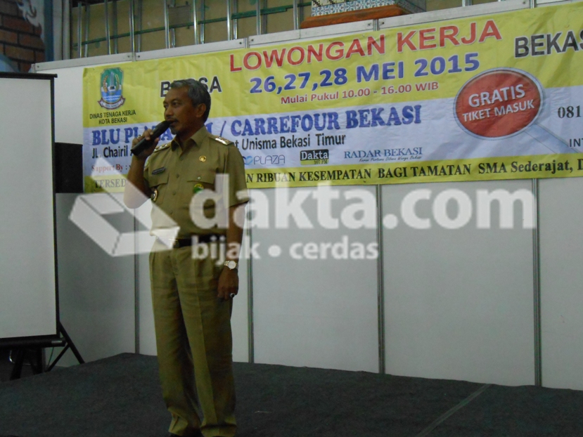 Ahmad Syaikhu Meresmikan Bursa Lowongan Kerja di Blu Plaza Bekasi (Foto: Ayu, Dakta.com)