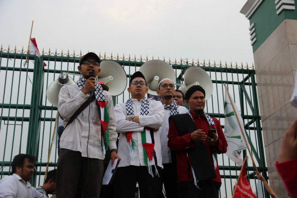 Aksi Bela Al Aqsa di depan Gedung DPR RI Jakarta Kamis 27 07