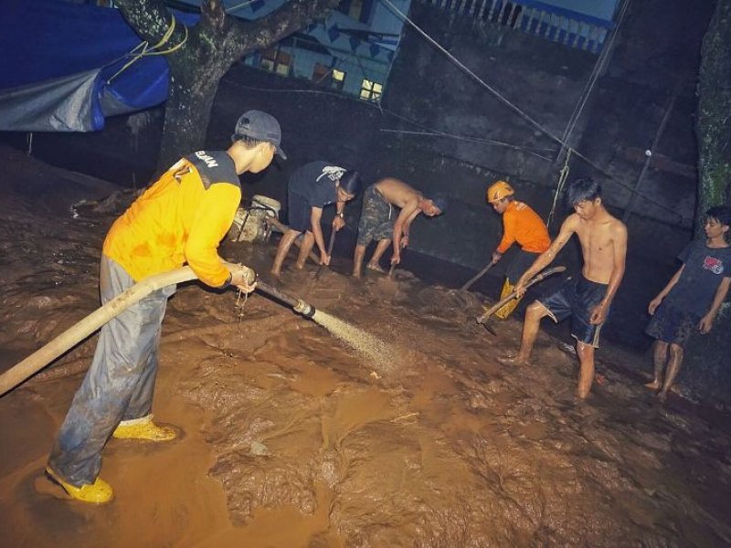 Aksi Siaga Bencana banjir bandang Cicaheum