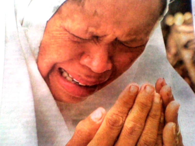 Berdoa dengan khusuk