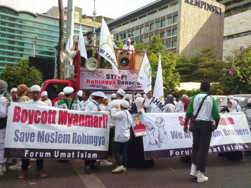 Demo solidaritas untu Muslim Rohingya