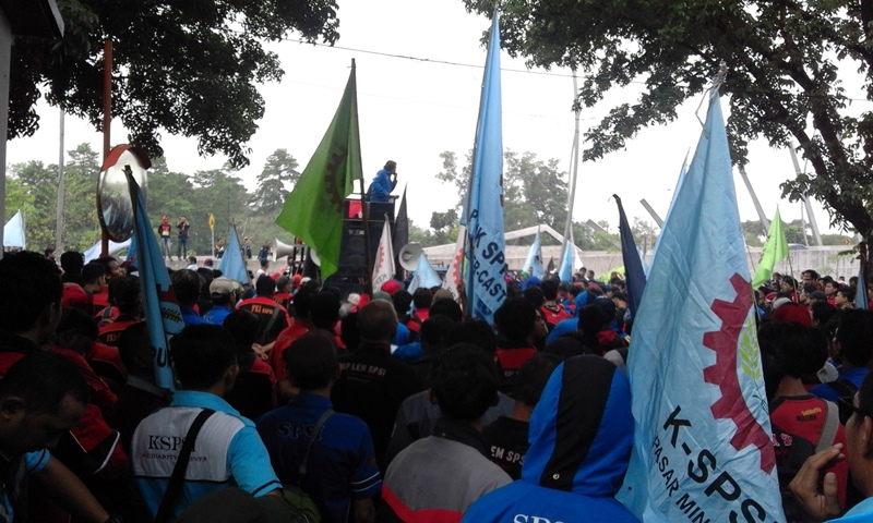 Demonstrasi Buruh Menolak PP 78 Tahun 2015