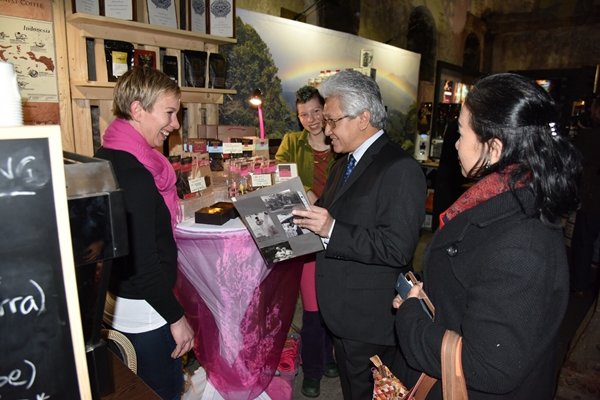 Duta Besar RI untuk Austria Dr Darmansjah Djumala di acara Vienna Coffee Festival 2018