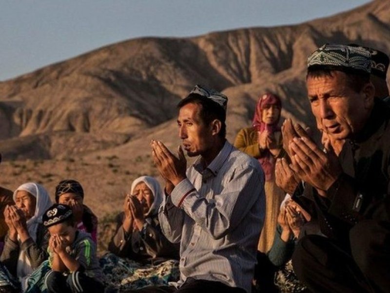 Ilustrasi muslim Uighur (BBC World)