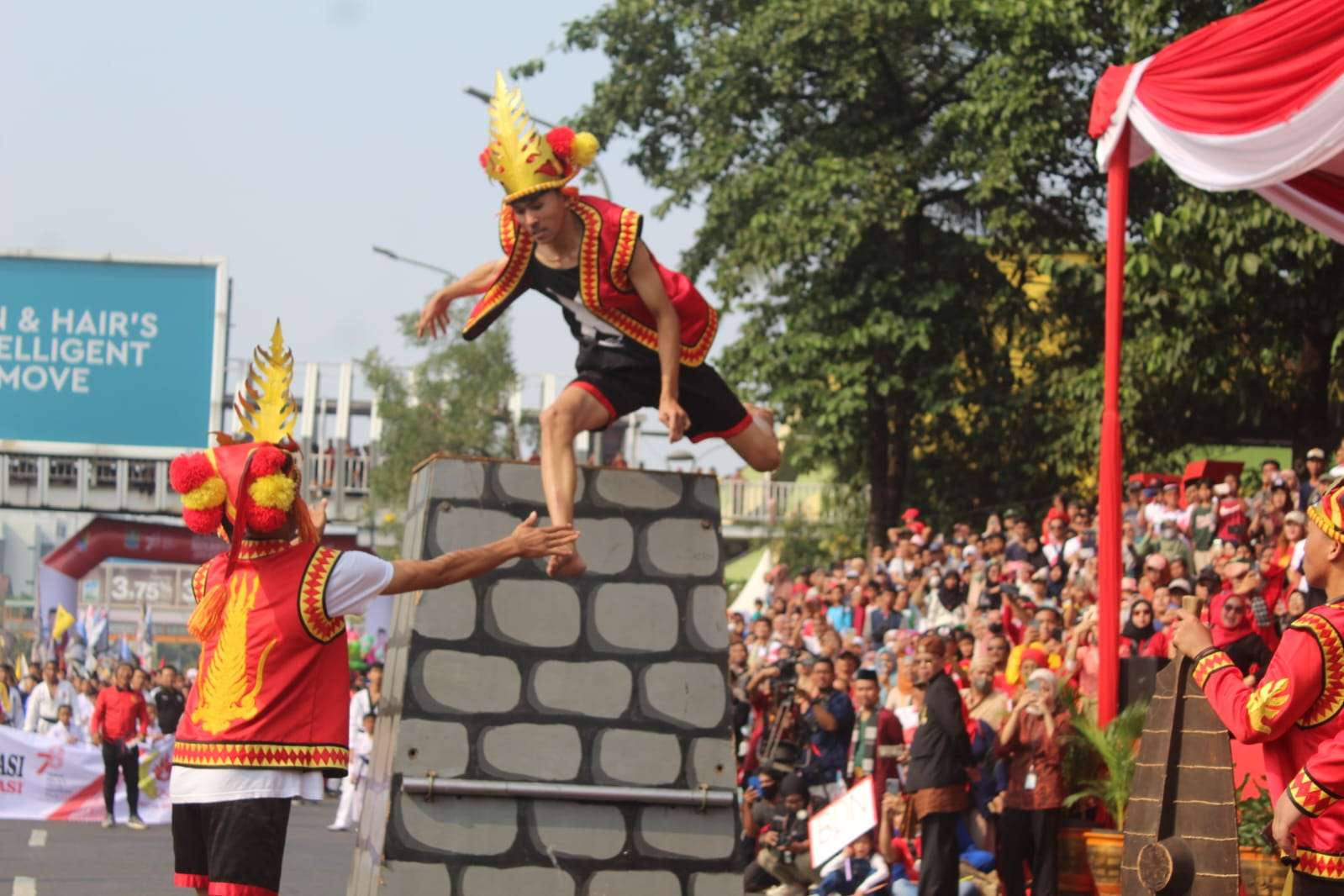 Karnaval Pesona Nusantara Bekasi Keren.Foto Arya Putra