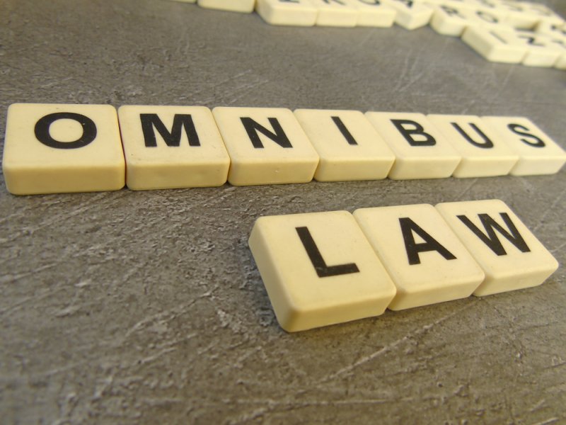 Omnibus Law (Ilustrasi: Shutterstock)