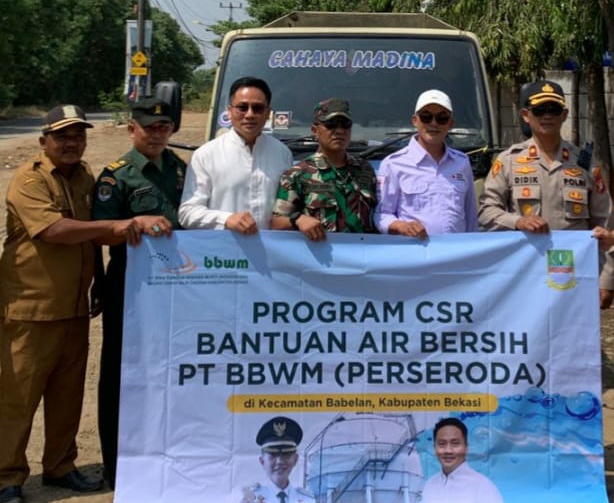 Penyaluran air bersih dari CSR PT BBWM