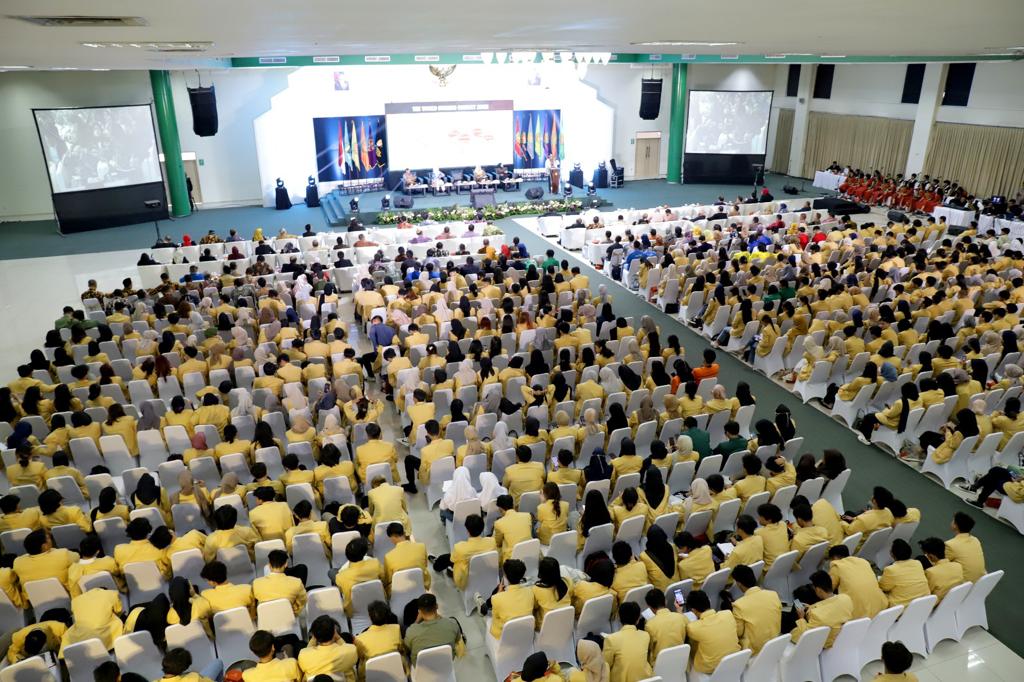 Peserta Seminar Nasional Bela Negara dan Lokakarya Pendidikan Karakter Bangsa di Ubhara Jaya