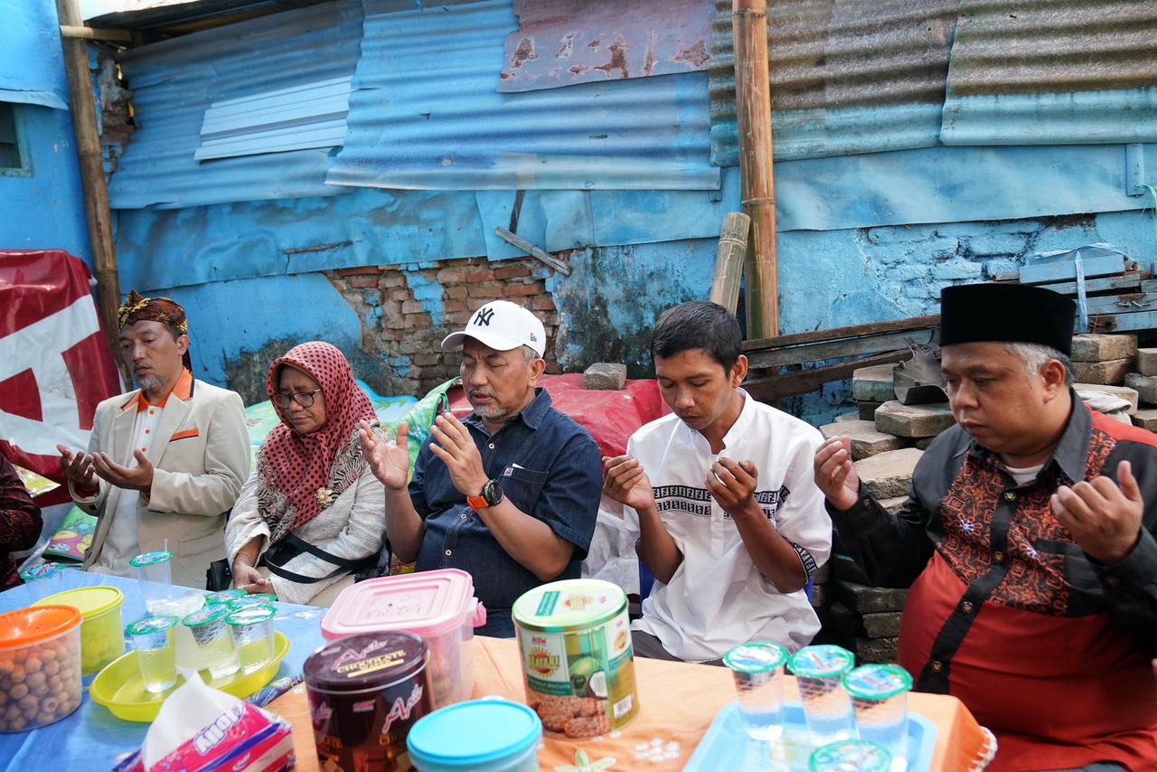 Presiden PKS Kunjungi Korban Tragedi Kanjuruhan