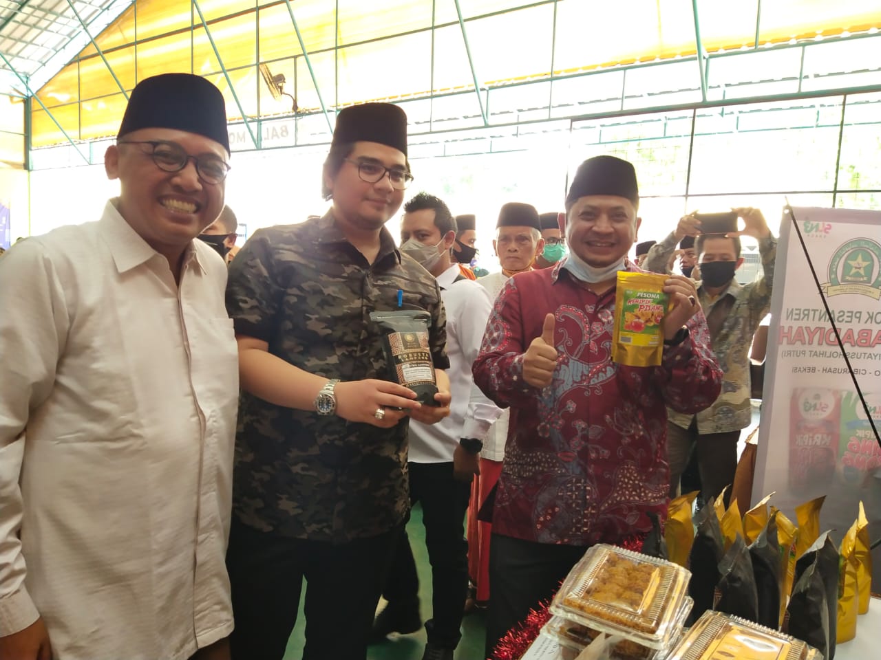 Stafsus Menag Kevin Haykal saat menghadiri Festival Kuliner Pesantren