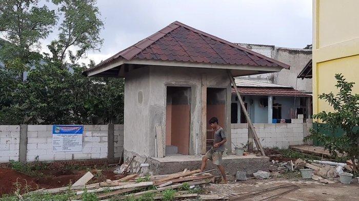 Bangunan fisik proyek pembangunan WC di Kabupaten Bekasi seharga Rp196juta