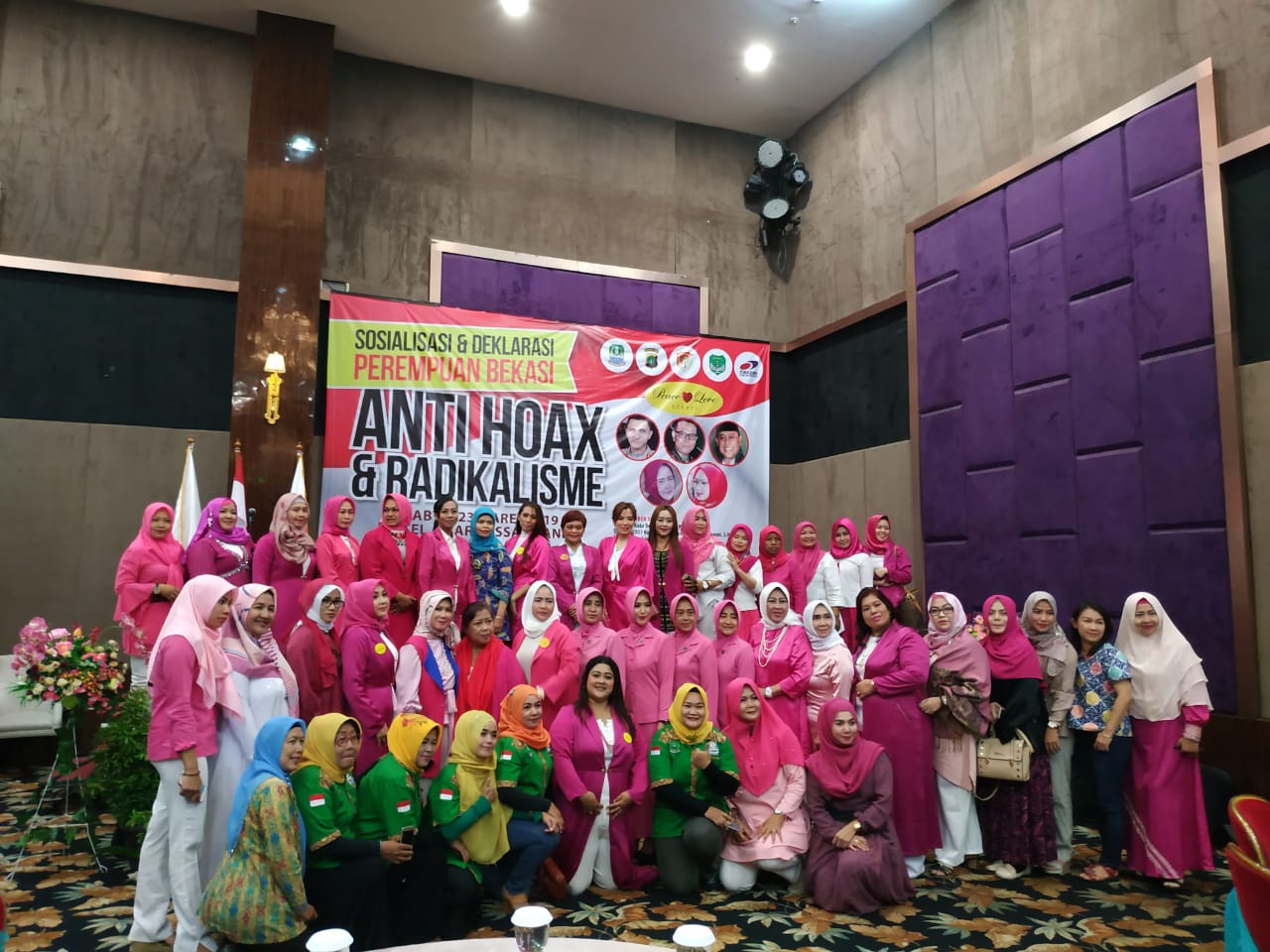 Acara Sosialisasi dan Deklarasi Perempuan Bekasi Anti Hoaks dan Radikalisme