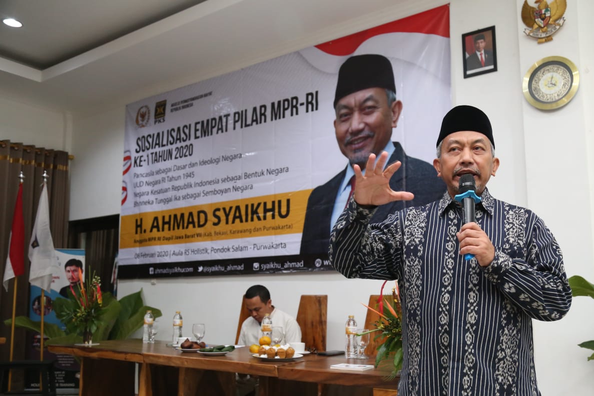 Ahmad Syaikhu saat melaksanakan Sosialisasi 4 Pilar MPR RI di Purwakarta