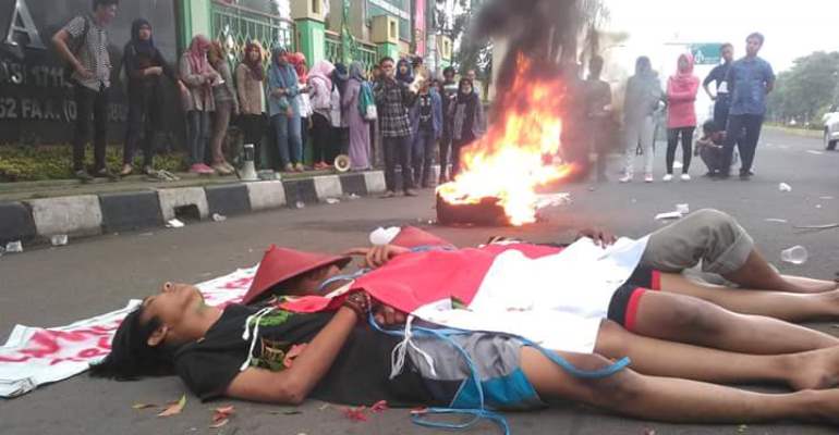 Aksi Teaterikal Mahasiswa Unisma