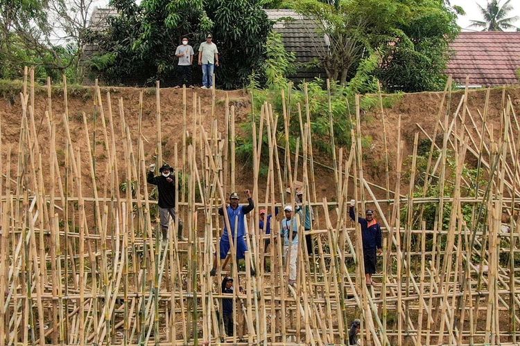 BPBD Kabupaten Bekasi tanam 3000 bambu