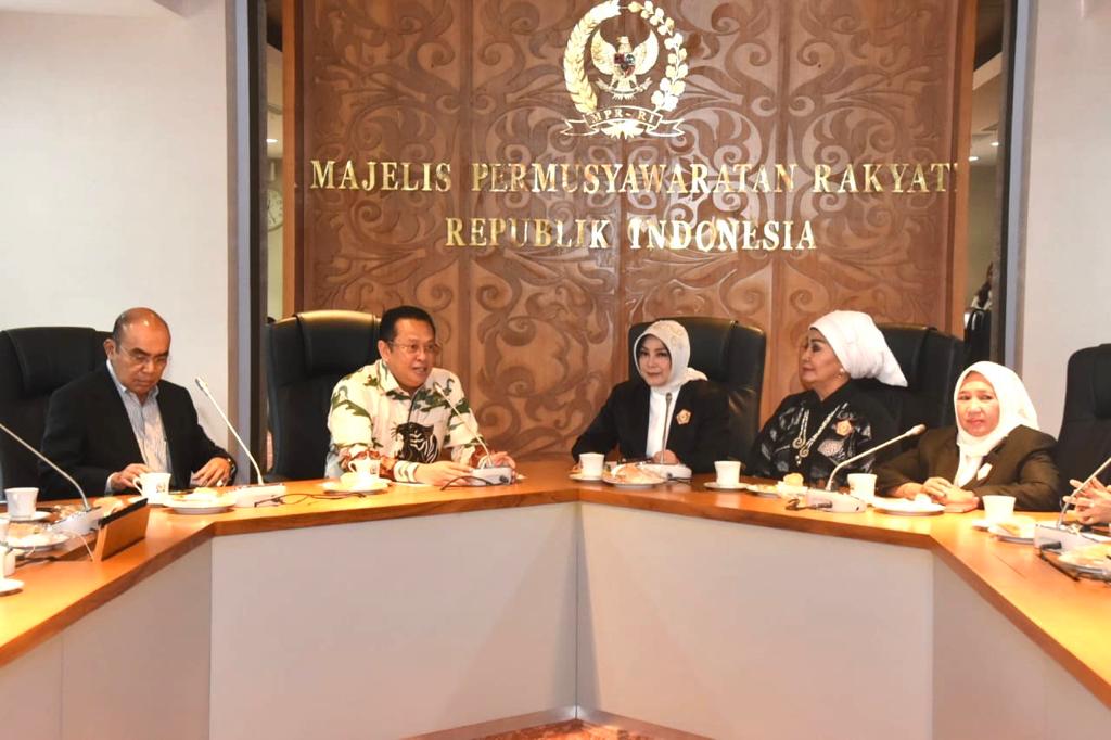 Bamsoet menerima kedatangan pengurus Forum Pemberdayaan Perempuan Indonesia