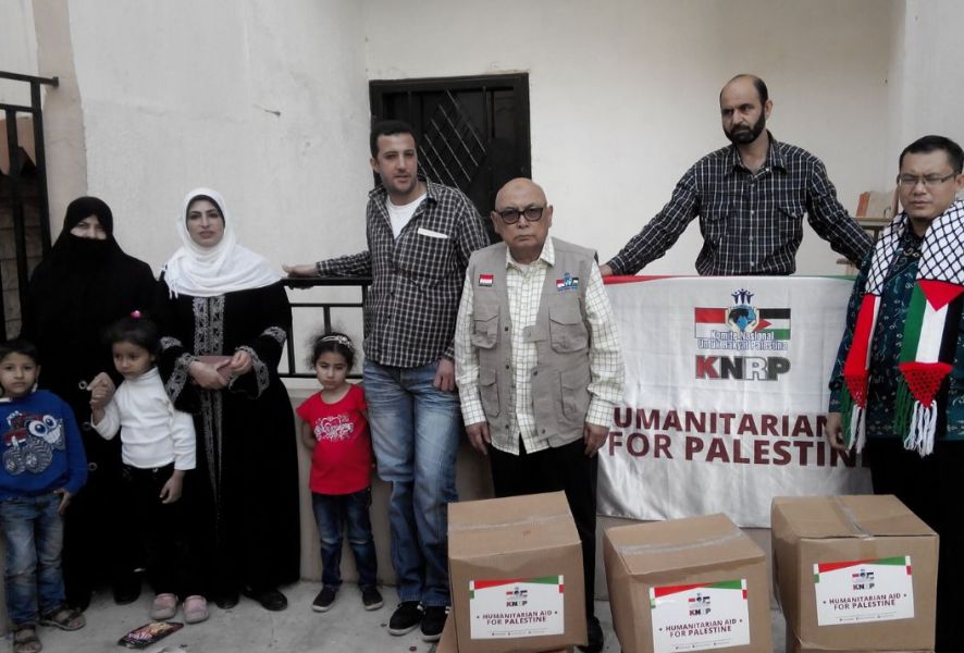 Ketua KNRP Soeripto Serahkan Bantuan Sembako Kepada Pengungsi Palestina di Lebanon Selatan