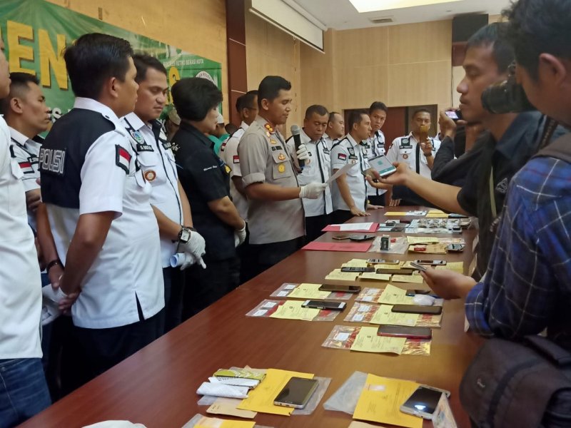 Barang bukti kasus peredaran gelap narkoba yang diungkap Polres Metro Bekasi Kota