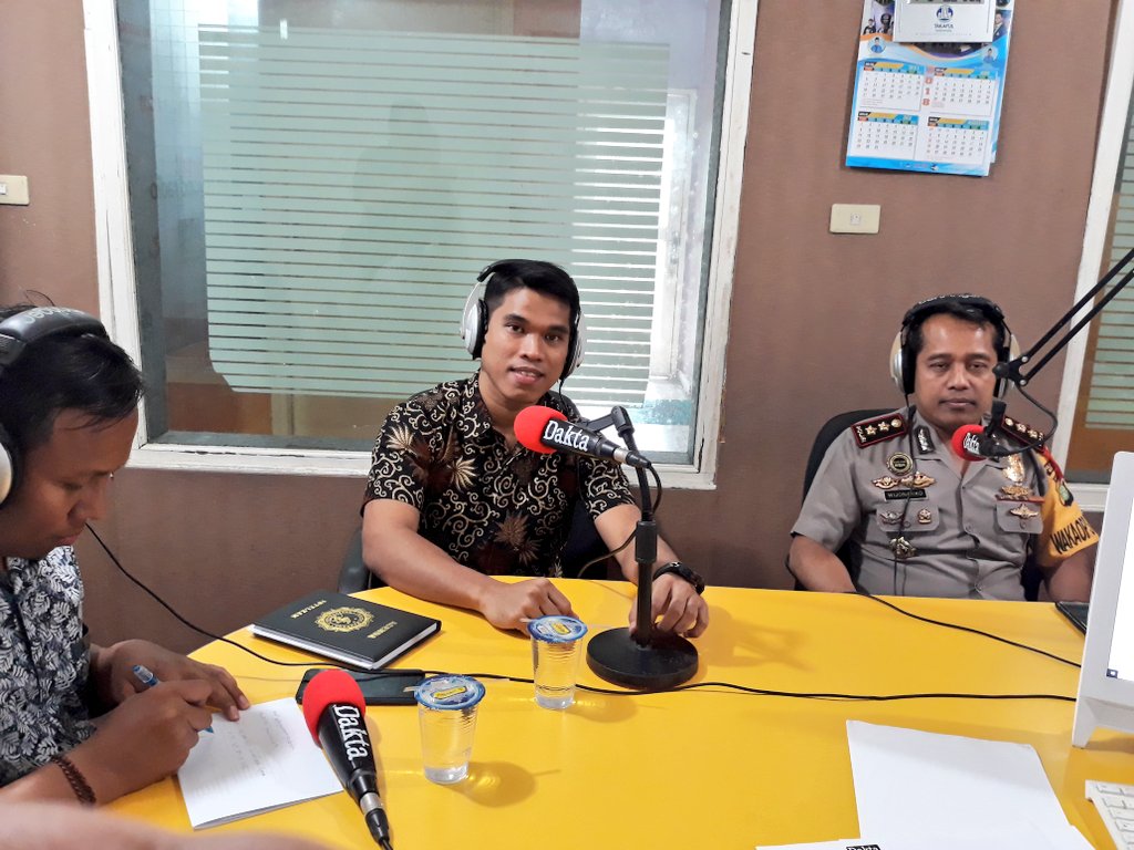 Bincang Publik bersama Poles Metro Bekasi Kota di Radio Dakta