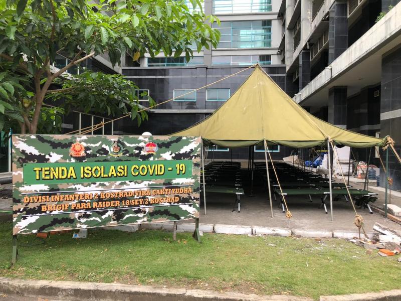 Brigif Para Raider 18 Dirikan Tenda Darurat Isolasi di RS Universitas Brawijaya Malang