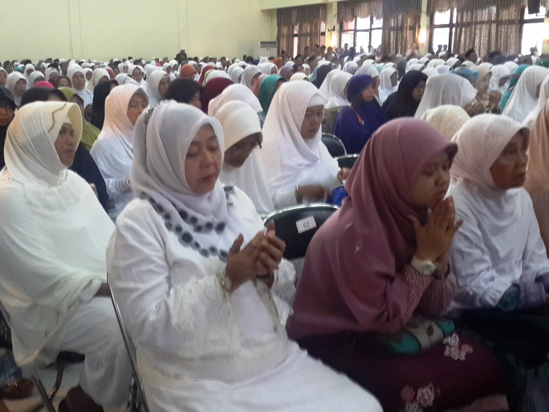 Calon haji kota Bekasi ikuti manasik haji