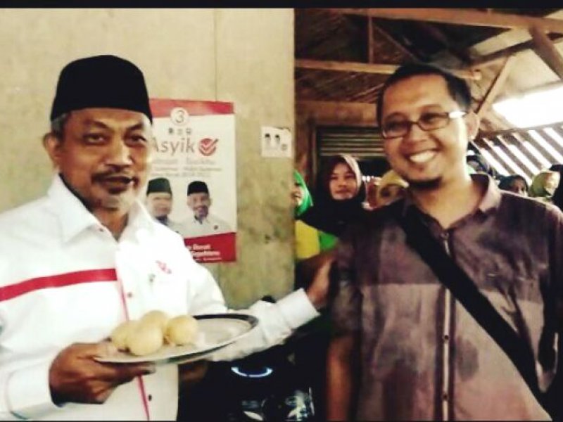 Cawagub Jabar Ahmad Syaikhu bersama Dodi