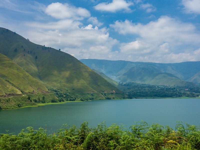 Danau Toba (foto: wikipedia)