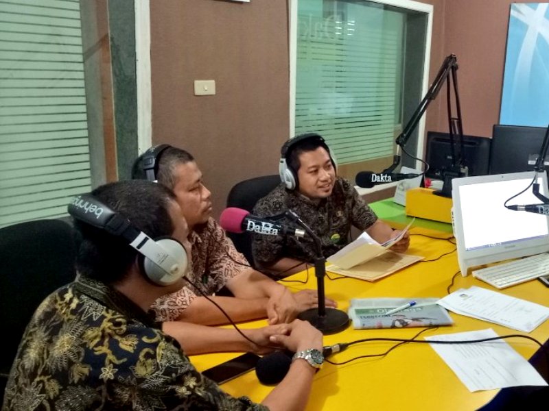 Disdagperin Kota Bekasi saat talkshow di Radio Dakta