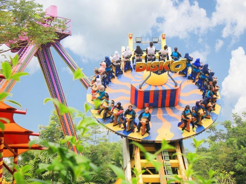 Disk’O salah satu wahana di Jungleland