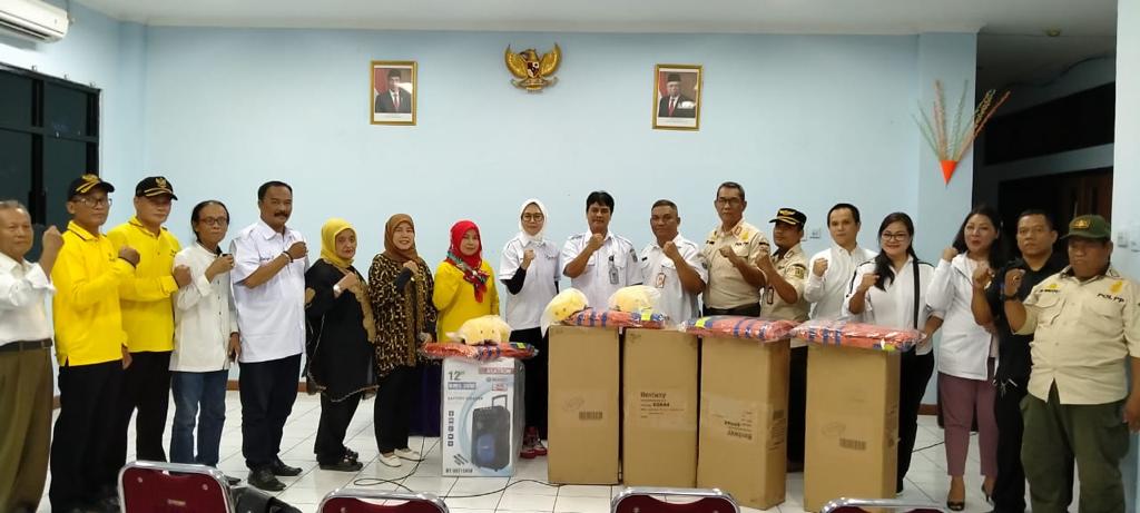 GERAK BS memberikan bantuan sosial di Kramat Jati