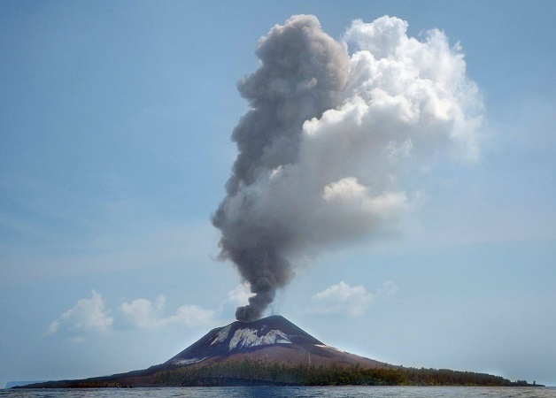 GUNUNG ANAK KRAKATAU