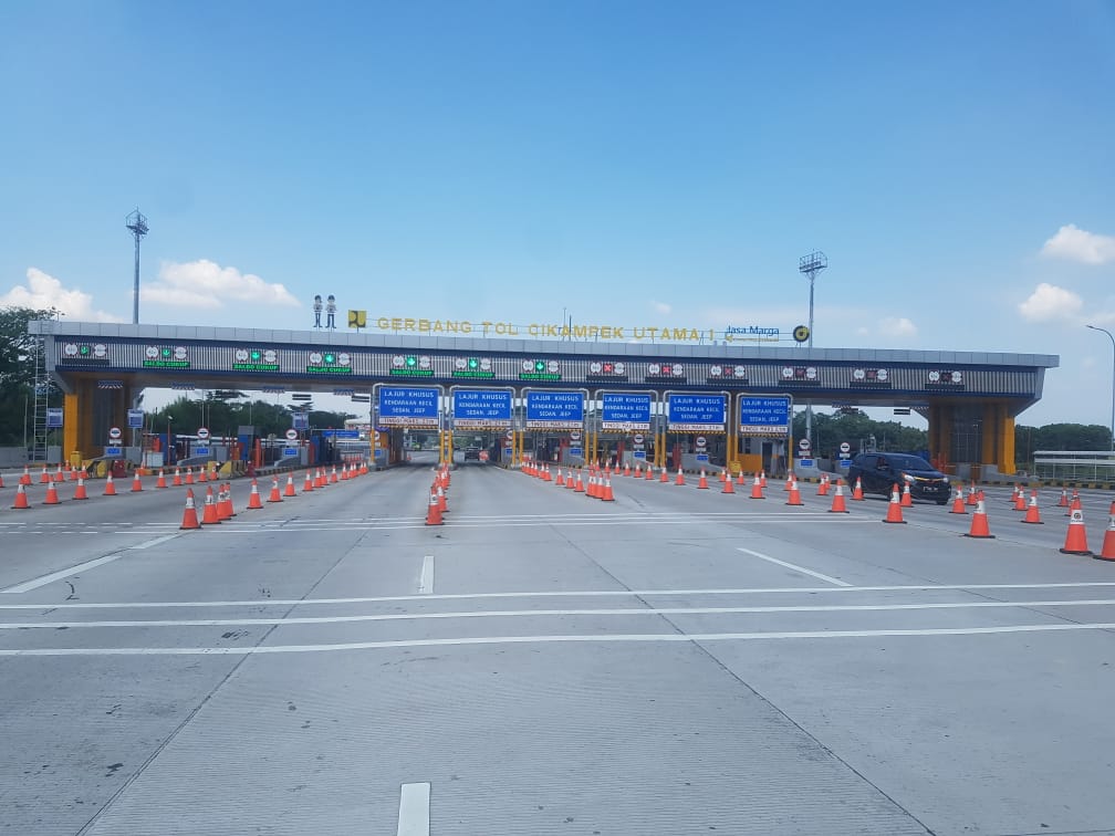 Gerbang Tol Cikampek Utama 1