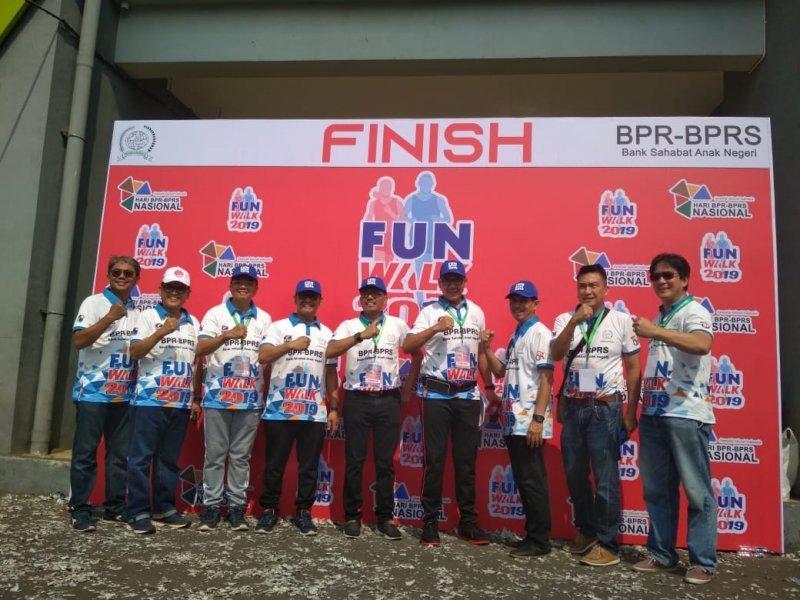 Hari BPR-BPRS tahun 2019 yang diisi dengan kegiatan Fun Walk di Kota Bekasi