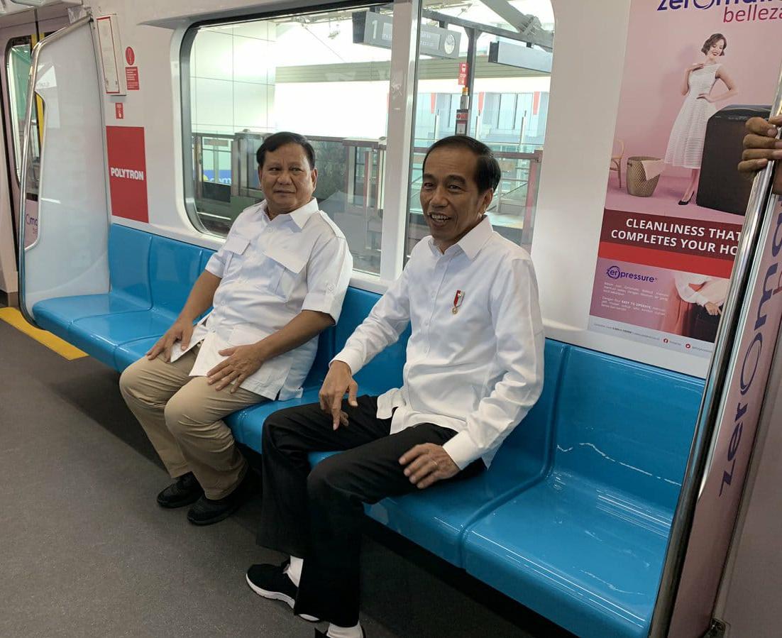 Jokowi dan Prabowo bertemu di MRT Lebak Bulus