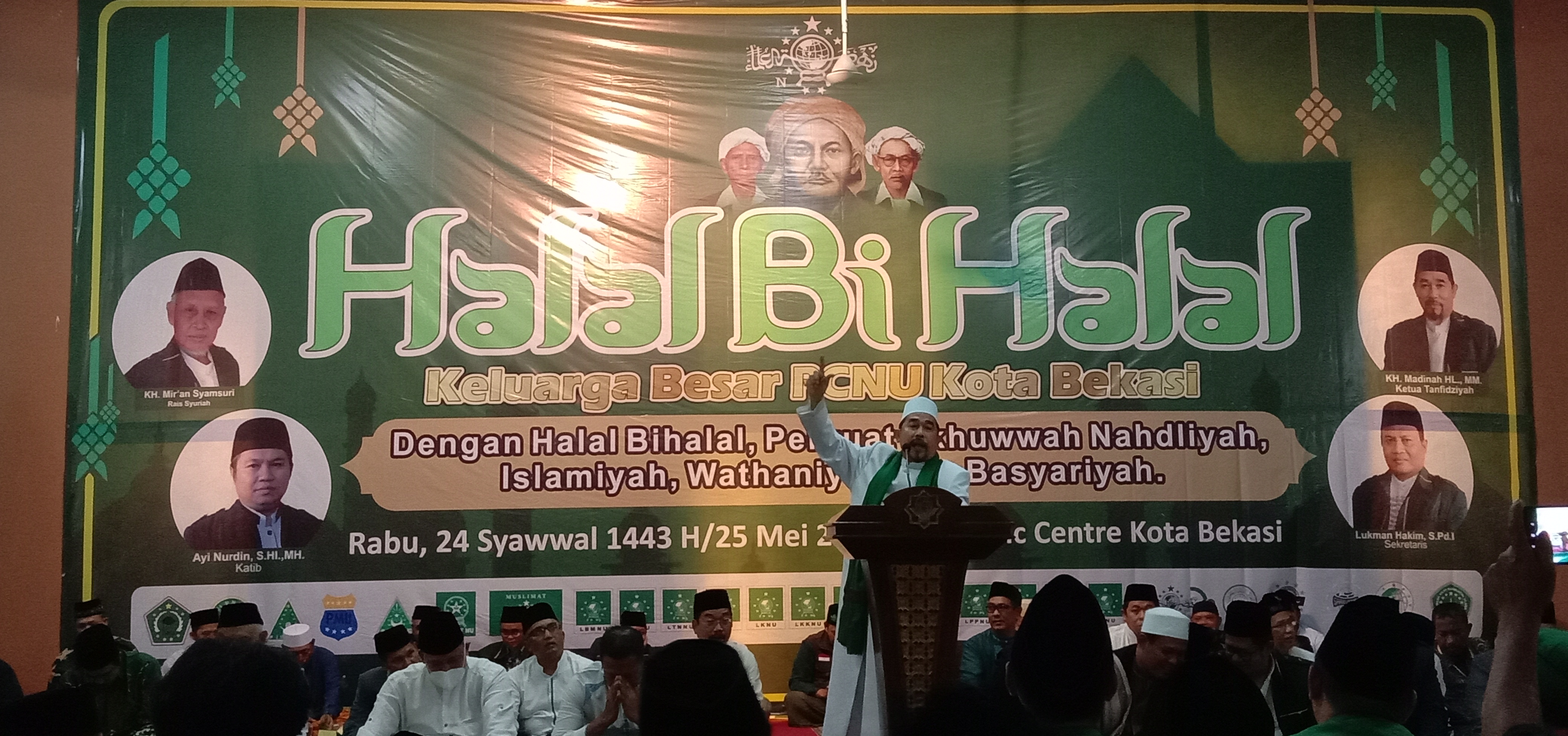 KH.Madinah saat sambutan Halal Bihalal Keluarga Besa NU Kota Bekasi