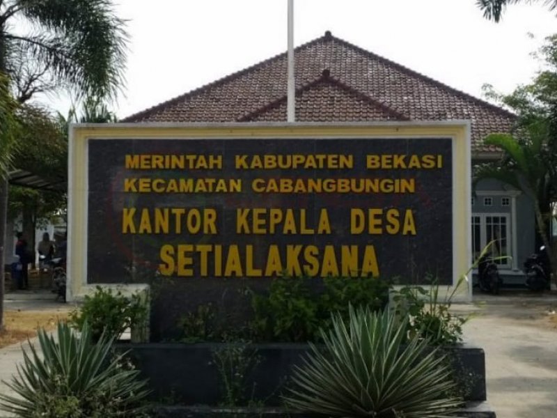 Kantor Kepala Desa Setialaksana, Kecamatan Cabangbungin, Kabupaten Bekasi  (Foto: Lensa Hukum)