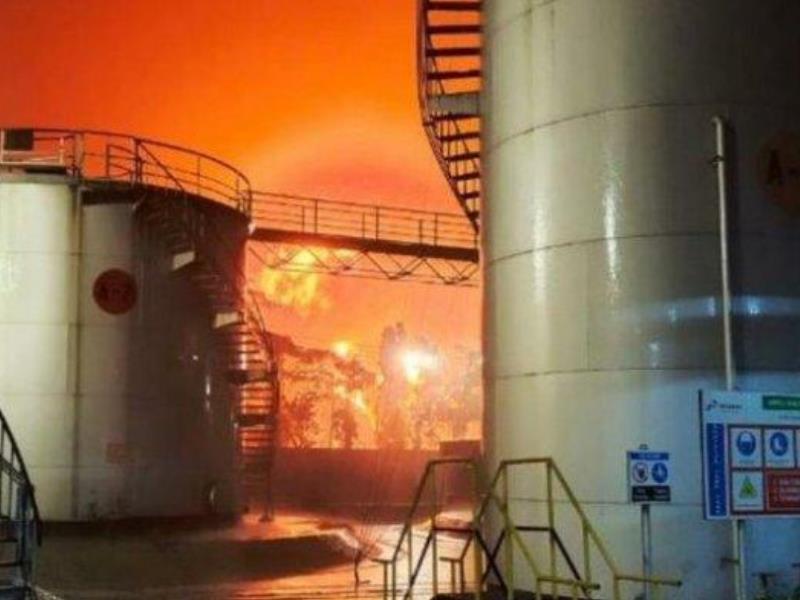 Kebakaran di kilang Pertamina Cilacap