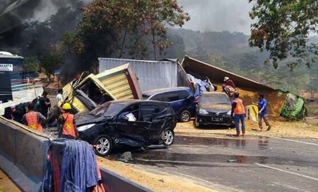 Kecelakaan maut di Tol Cipularang km 91 arah Jakarta