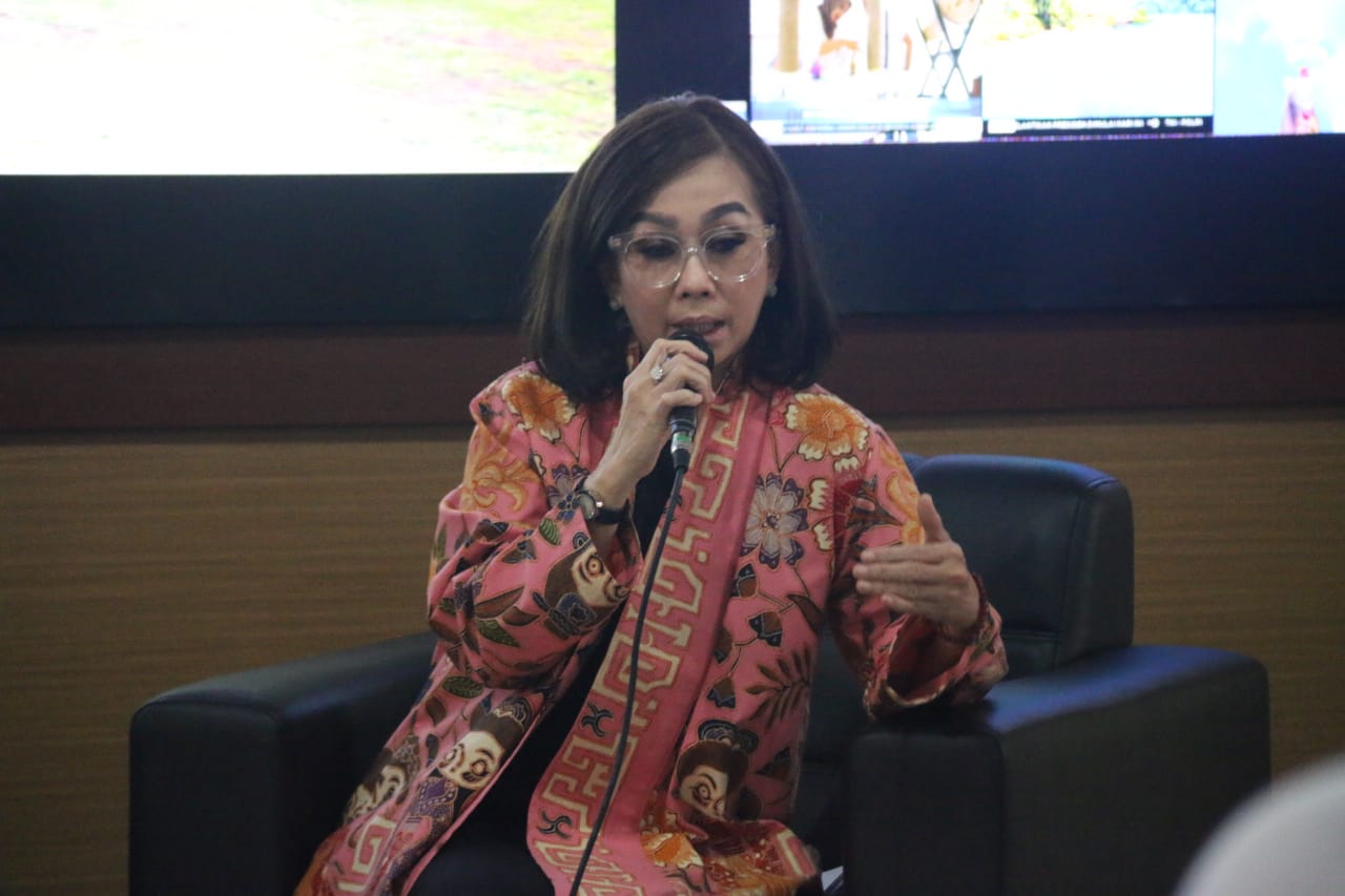 Kepala Dinas Kehutanan DKI Jakarta Suzi Marsitawati