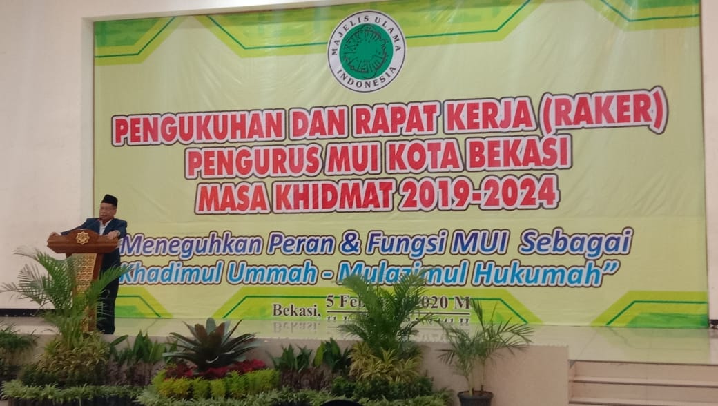 Ketua MUI Jabar KH.Rahmat Syafi i