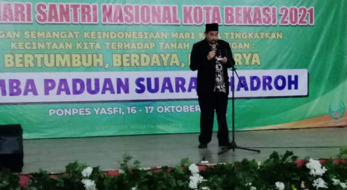 Ketua PCNU Kota Bekasi Kiai H.Madinah saat sambutan