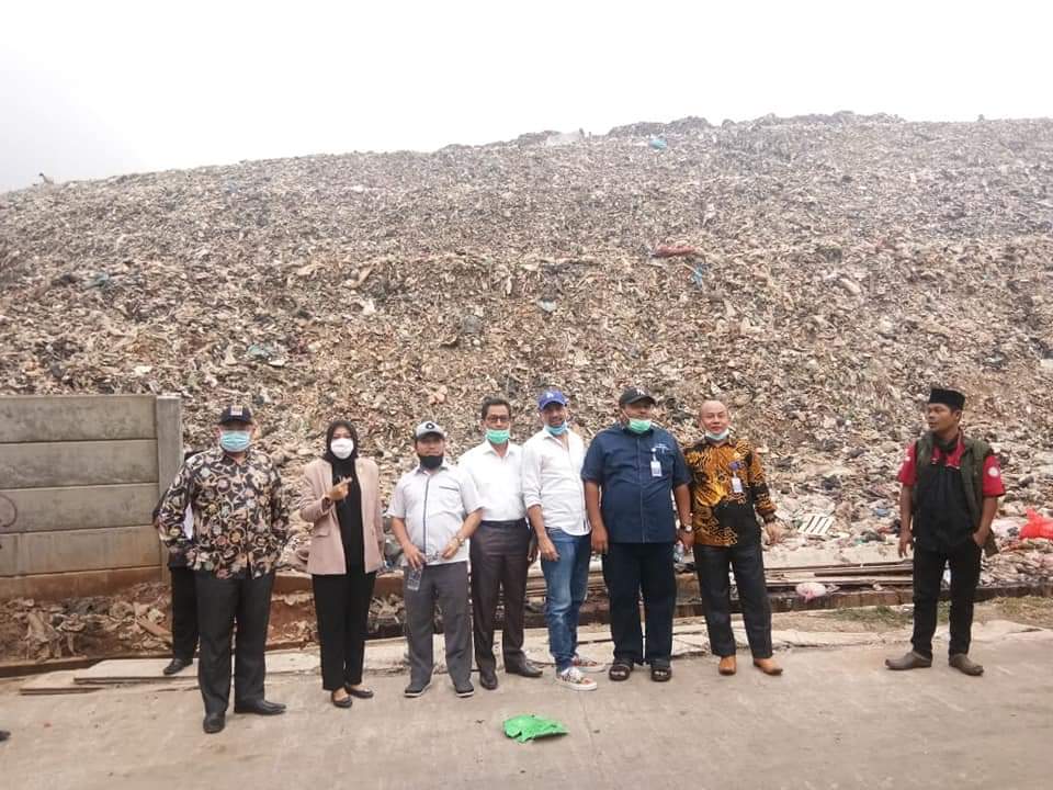 Komisi III DPRD Kabupaten Bekasi menyidak TPAS Burangkeng soal masuknya sampah dari luar yang dibuan