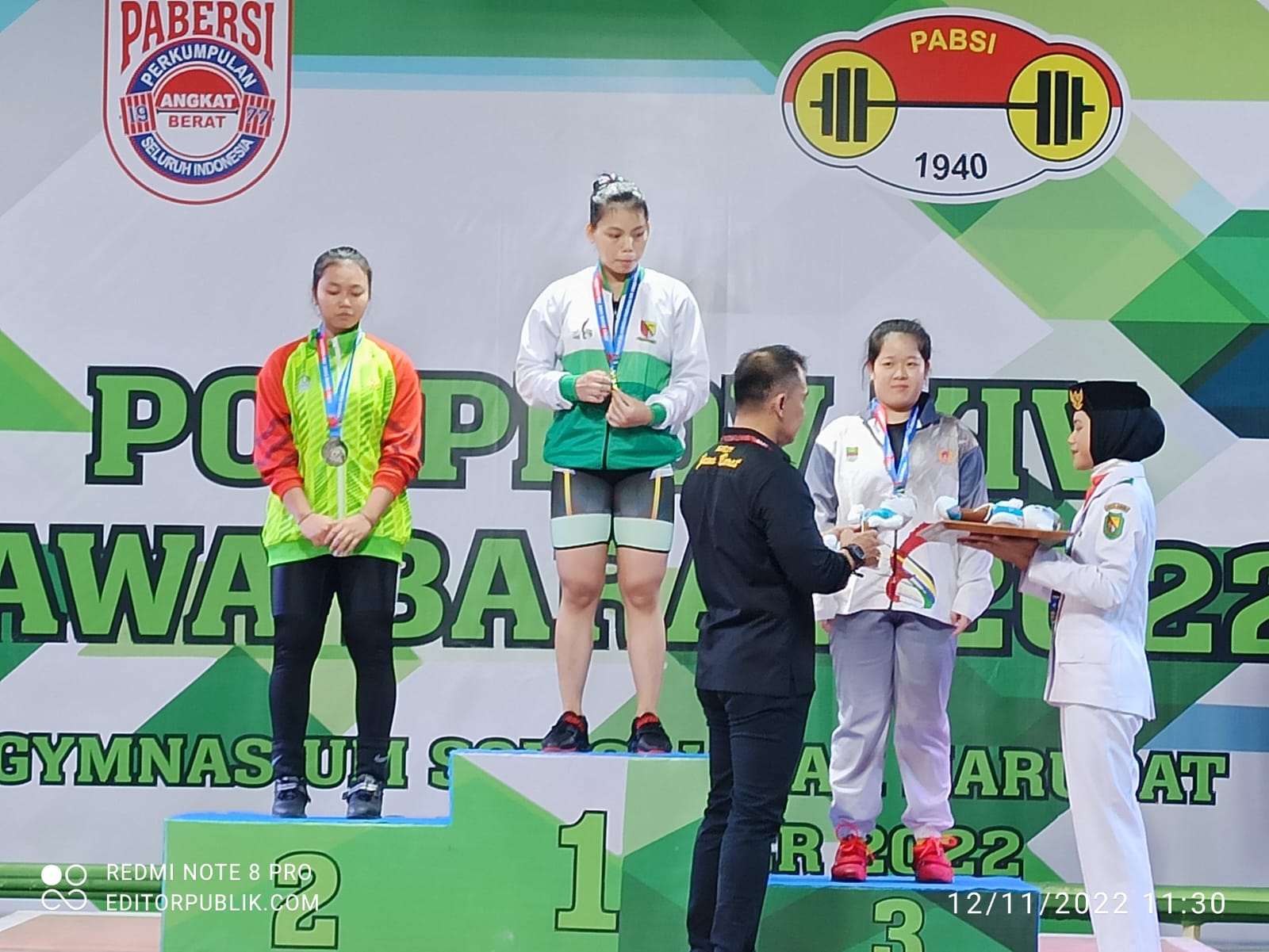 Lifter Kabupaten Bekasi Clarissa Hermawan