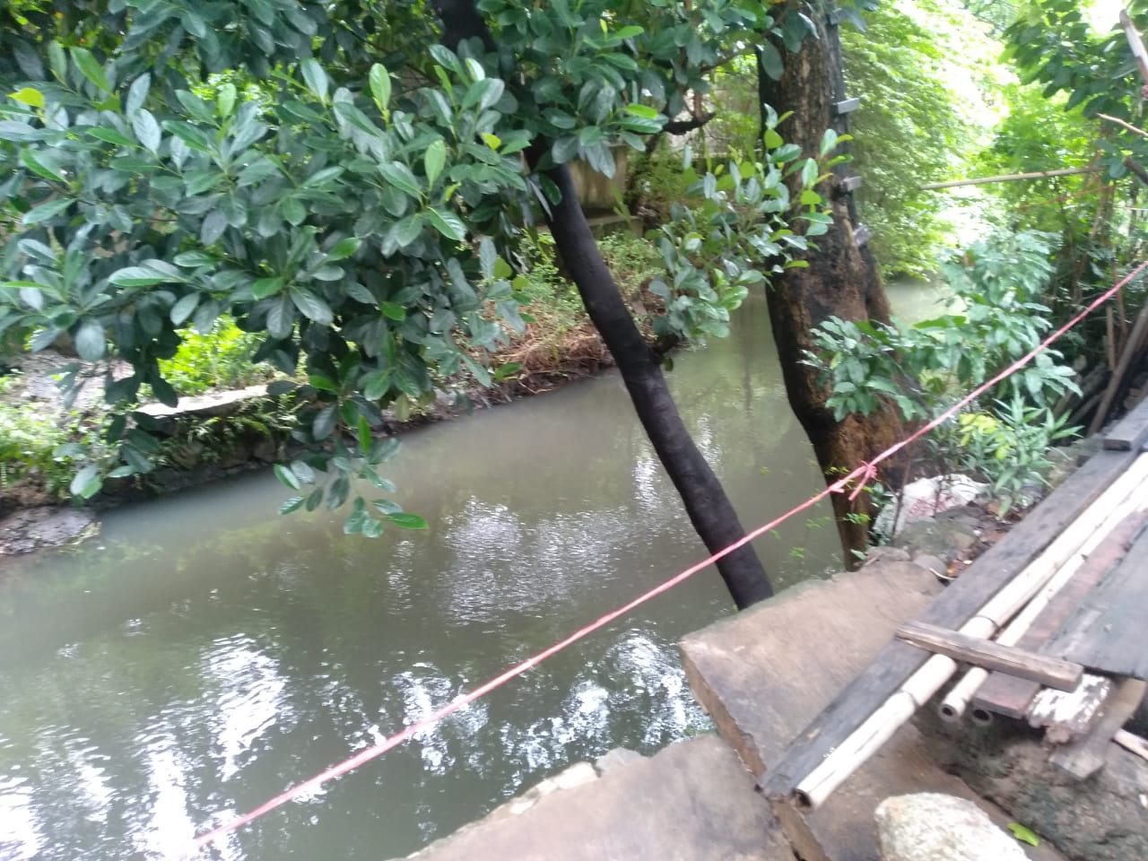 Lokasi Penemuan Potongan Tubuh Korban di Aliran Kali di Kayuringin Jaya Bekasi