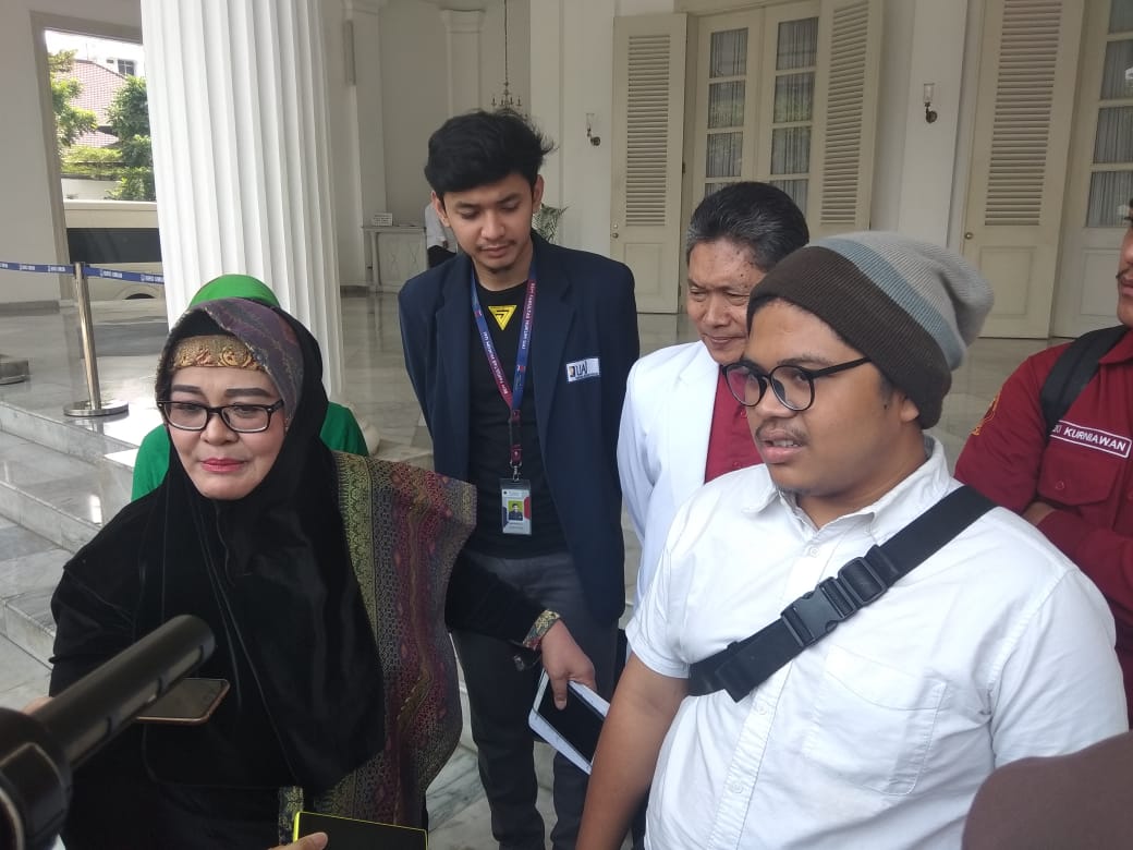 Mahasiswa Al Azhar Faisal Amir usai menemui Gubernur DKI Jakarta Anies Baswedan