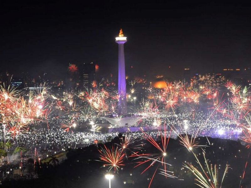 Malam pergantian tahun baru di Monas (ANTARA)