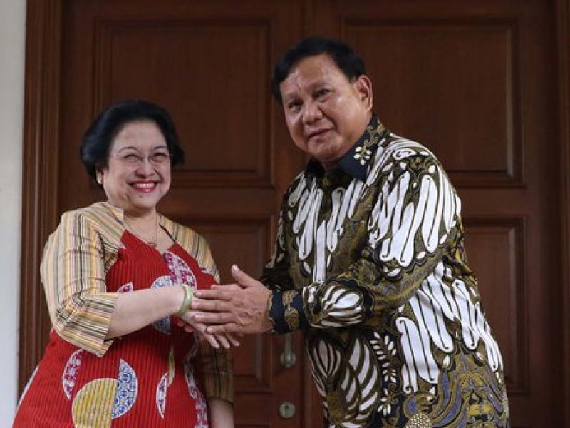 Megawati Soekarno Putri bersama Prabowo Subianto